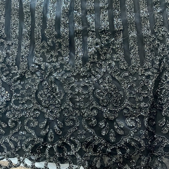 Lil Black dress - Picture 7 of 9